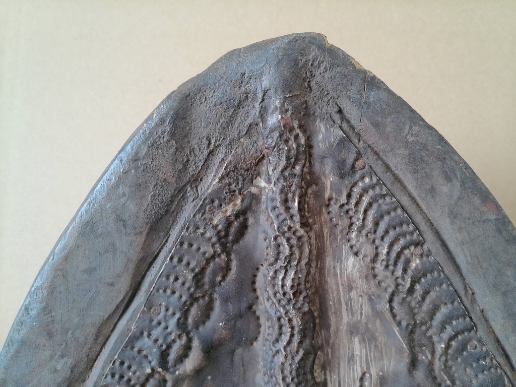 Luba masker beeld met kraanvogel en koperbeslag 52cm D.R. Congo - Afbeelding 16