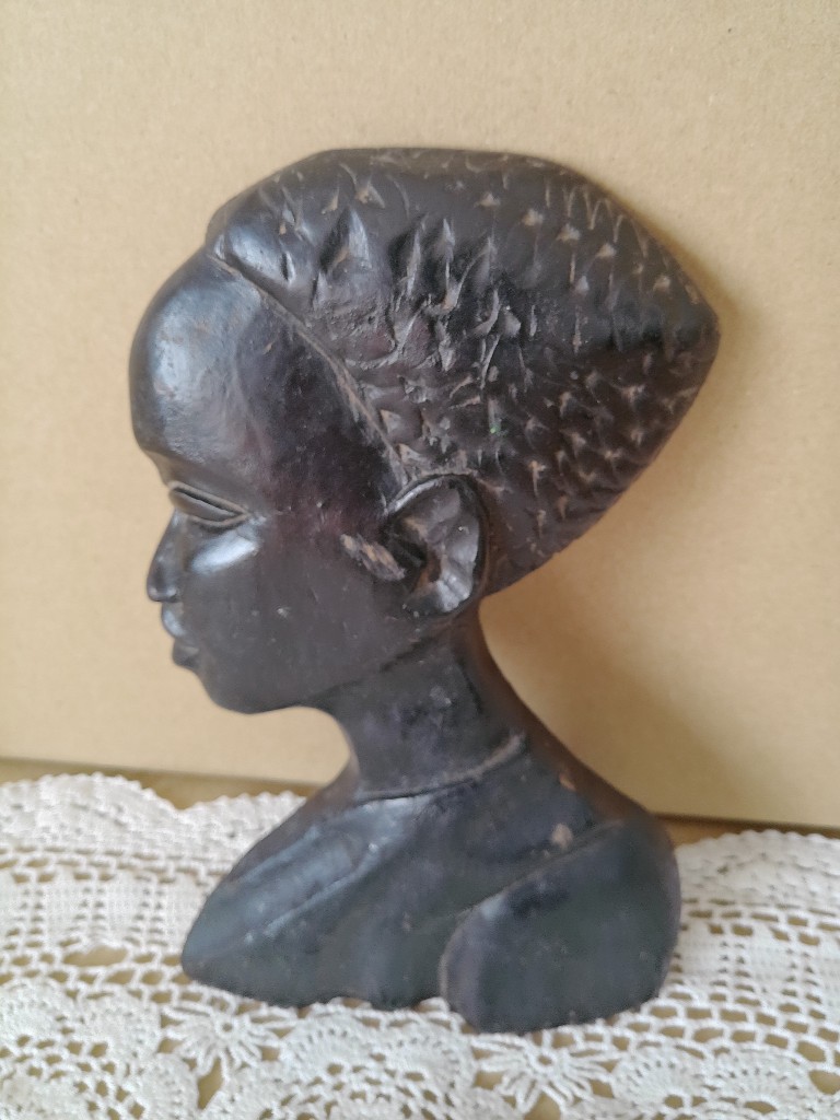 Houtsnijwerk Afrikaanse vrouw 20cm - Afbeelding 3