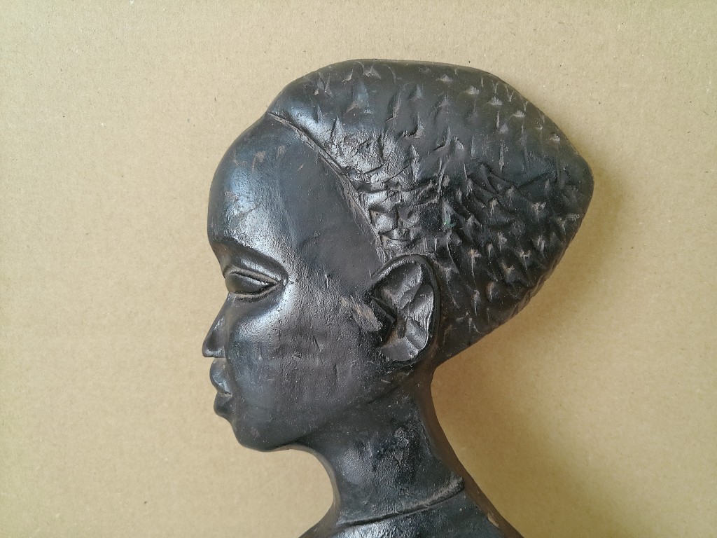 Houtsnijwerk Afrikaanse vrouw 20cm - Afbeelding 4