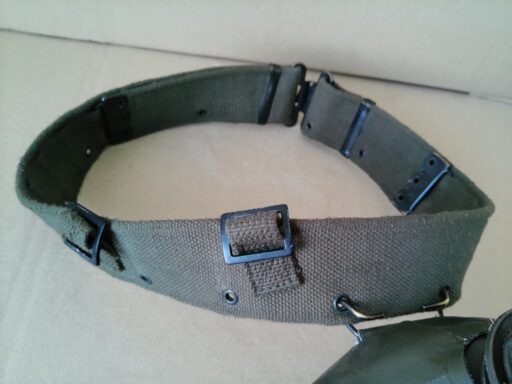 Alternative view of Vintage leger veldfles met koppelriem Landmacht