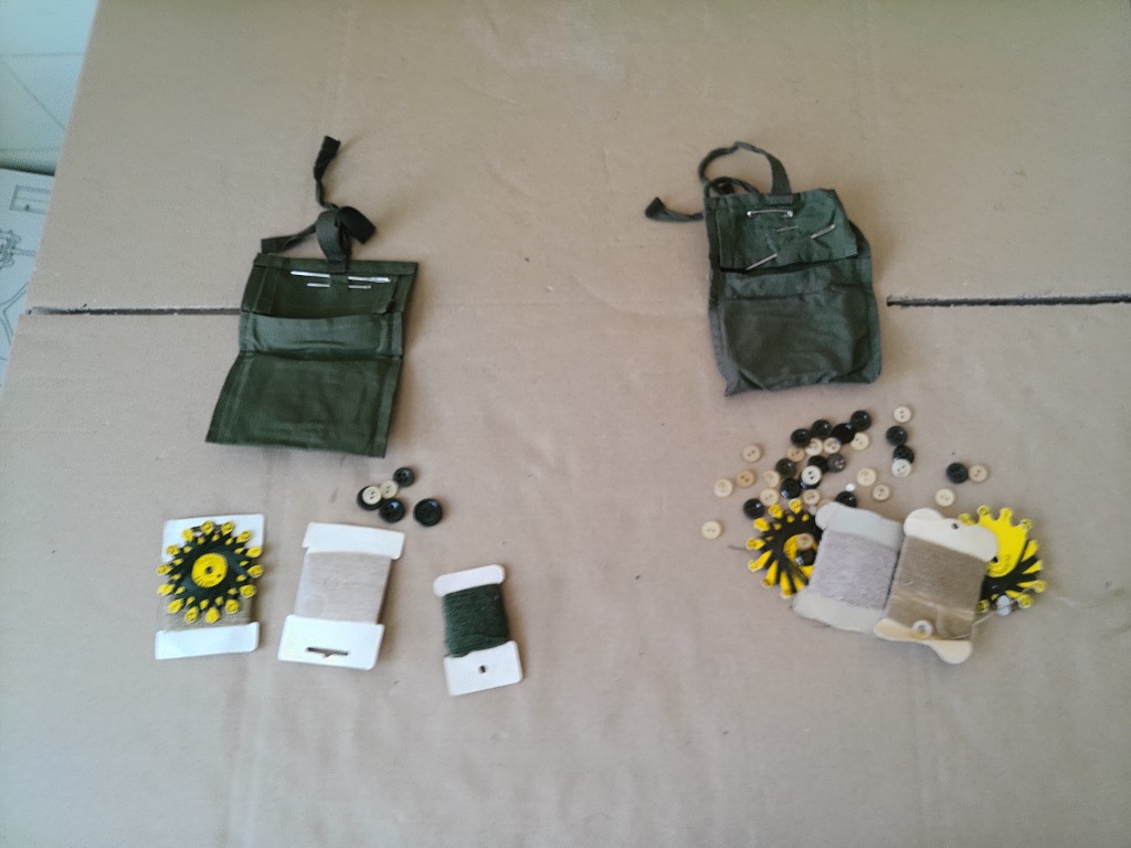 Vintage set leger herstelgarnituur mapjes Landmacht - Afbeelding 3