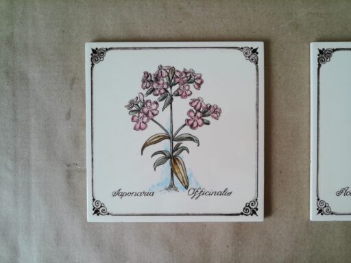Alternative view of Vintage tegels met bloemen 19 euro per stuk