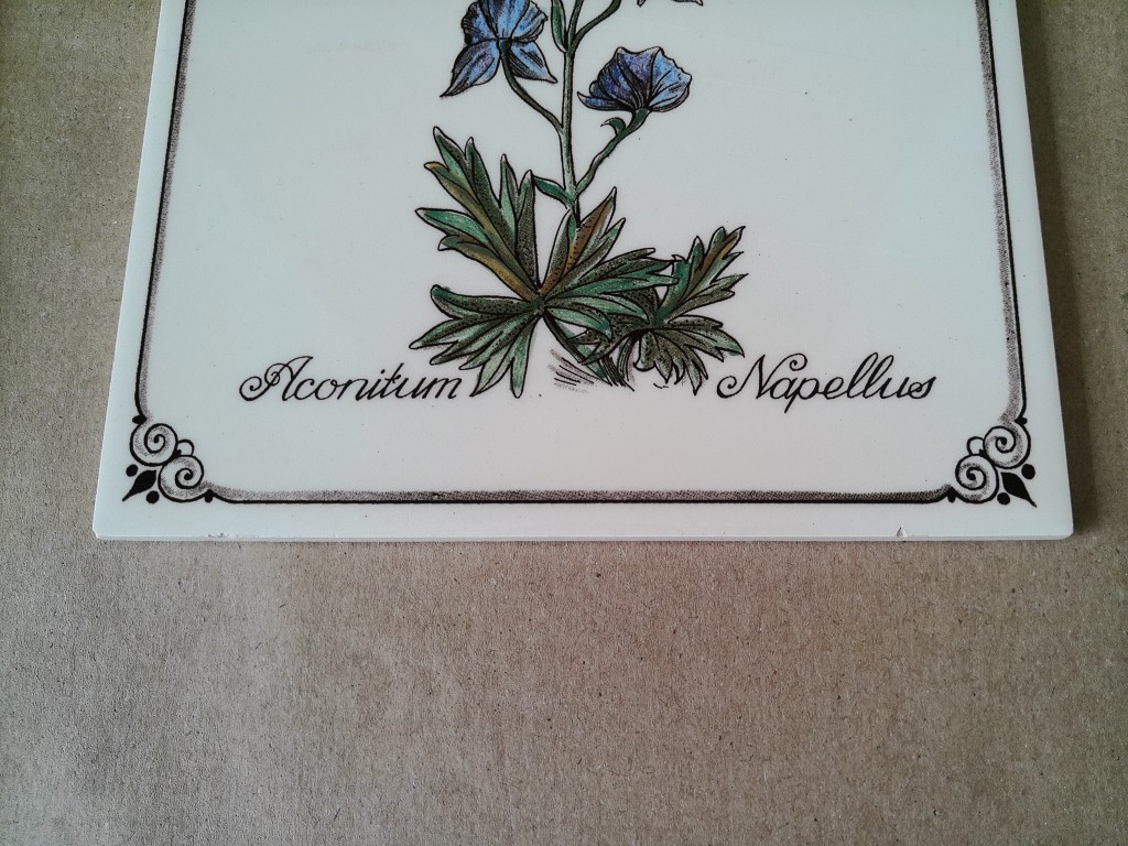 Vintage tegels met bloemen 19 euro per stuk - Afbeelding 6