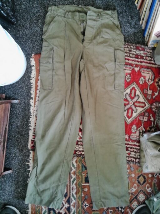 Vintage legerbroek Koninklijke Landmacht Maat 82x85