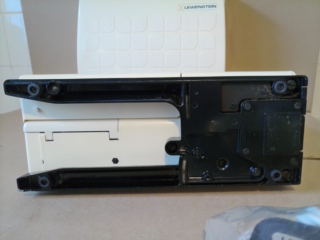 Vintage naaimachine Lewenstein Compacta 65 - Afbeelding 15